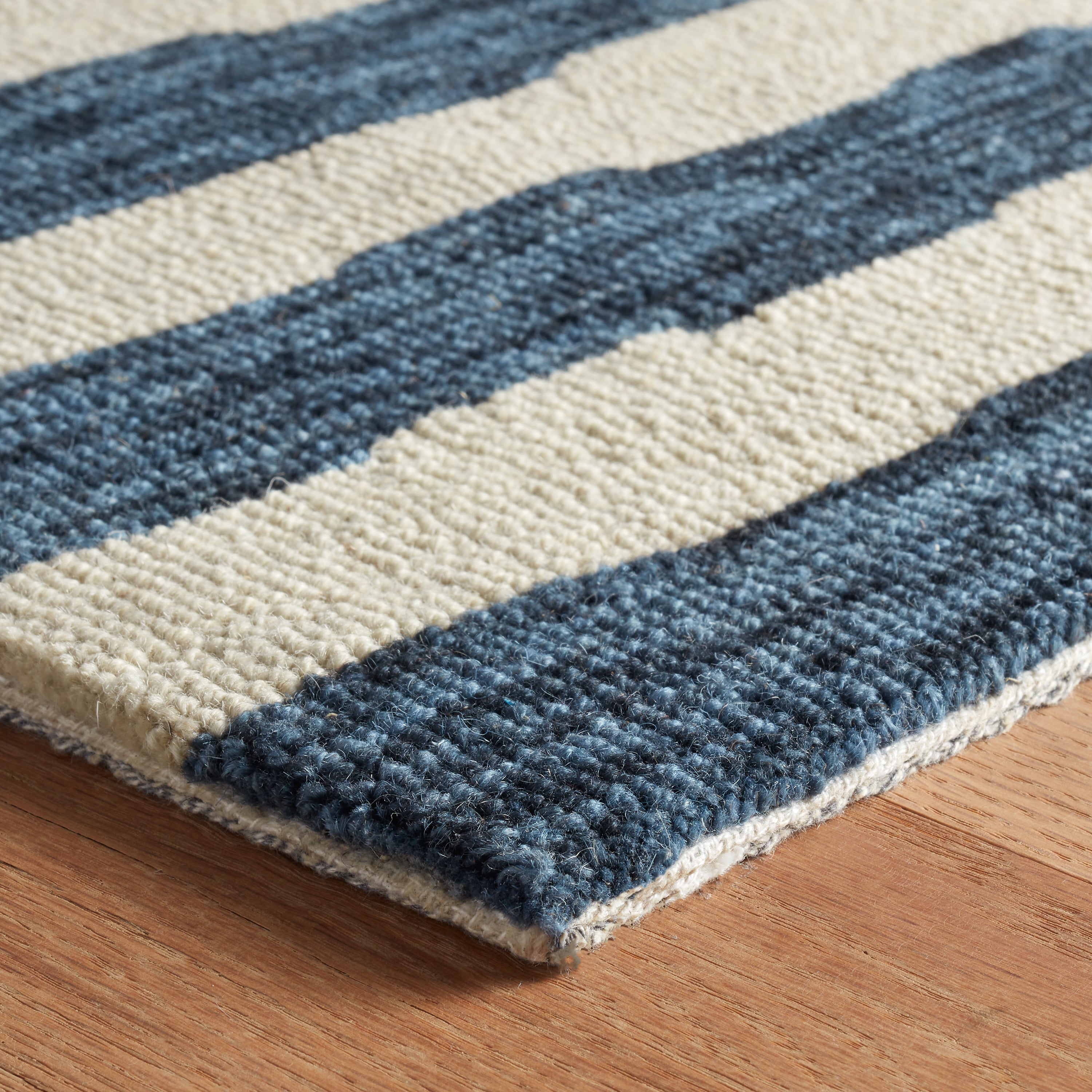 DA2221_SilasStripe_Navy_RugCorner.jpg